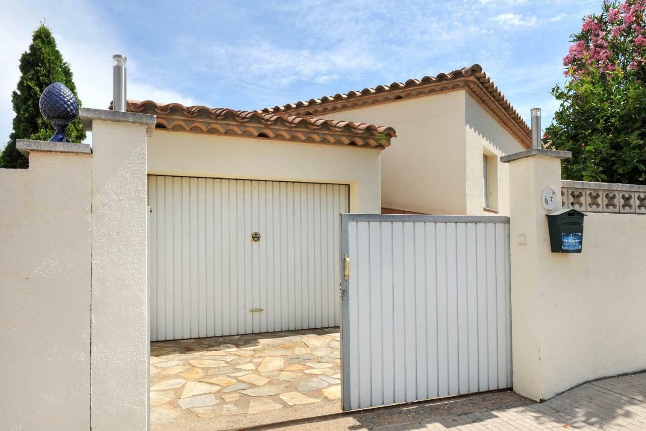 Villa Guti L' Escala Exterior foto